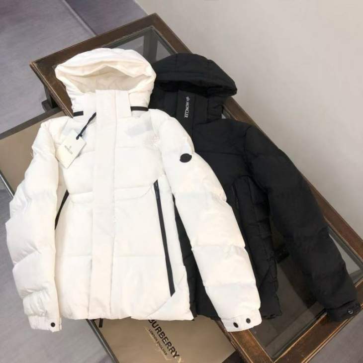 Picture of Moncler Down Jackets _SKUMonclersz1-58qx8936779